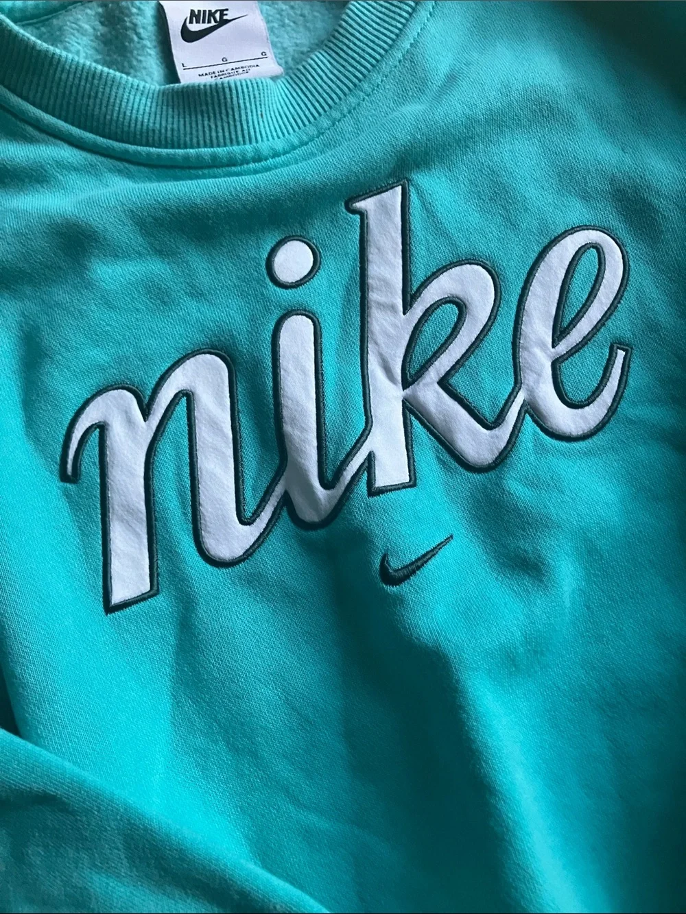Nike Girl’s Boxy Cropped Crewneck Sweatshirt with Script Logo